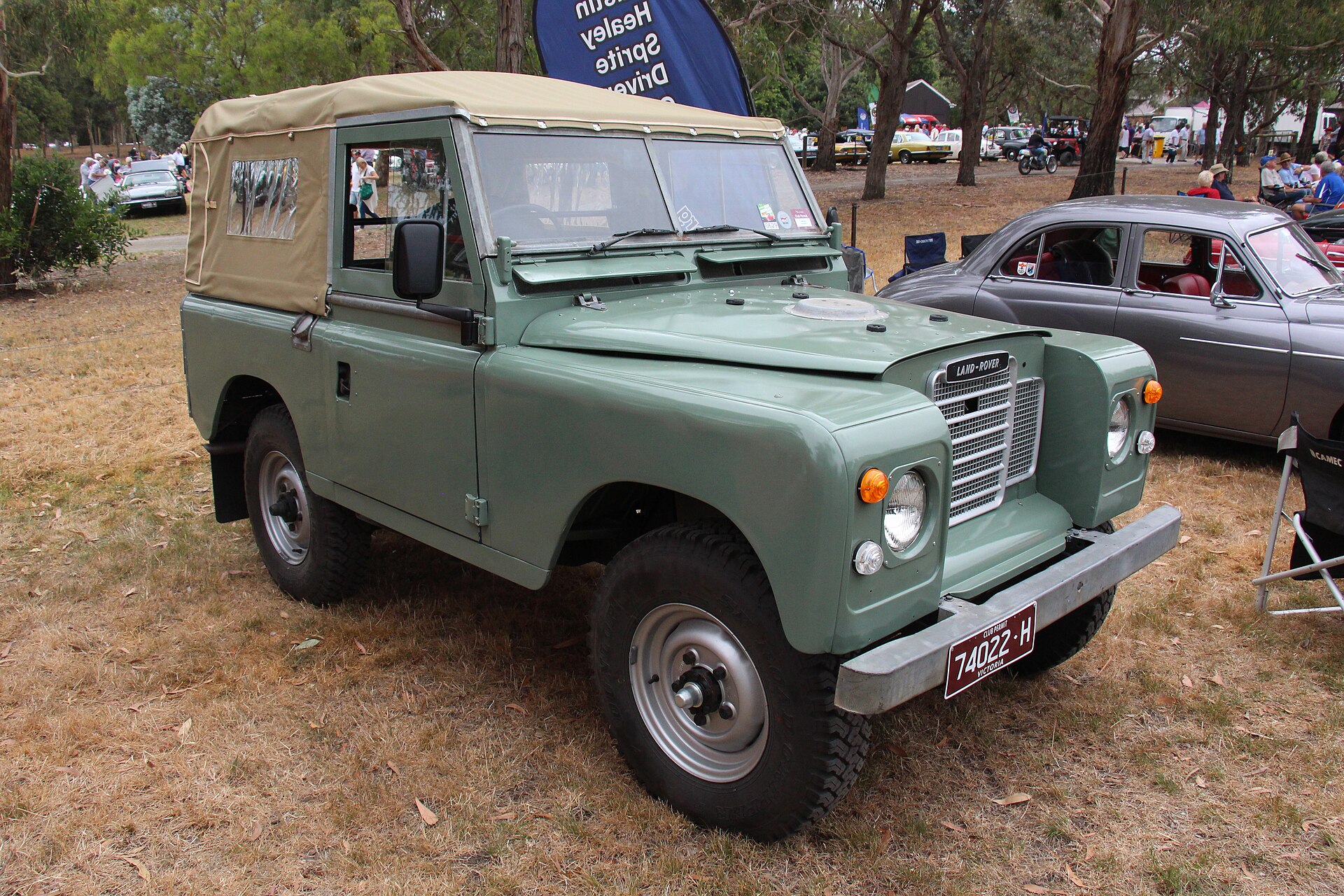 1976 Land Rover Series III 88 soft top at an Australian club show