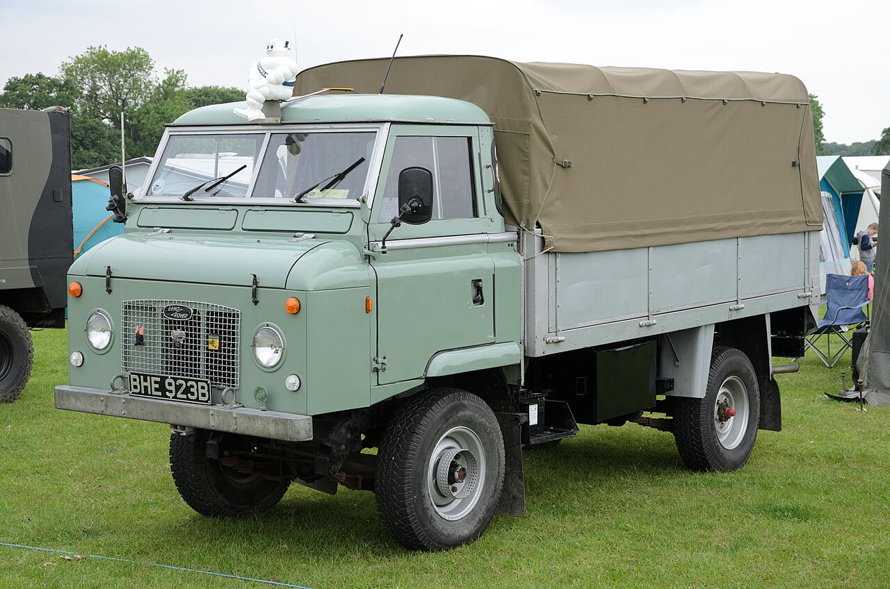 1964 Series IIA Forward Control, showing the high-set headlights and curved rear mudguards, at Heskin Hall Steam Fair, 2016